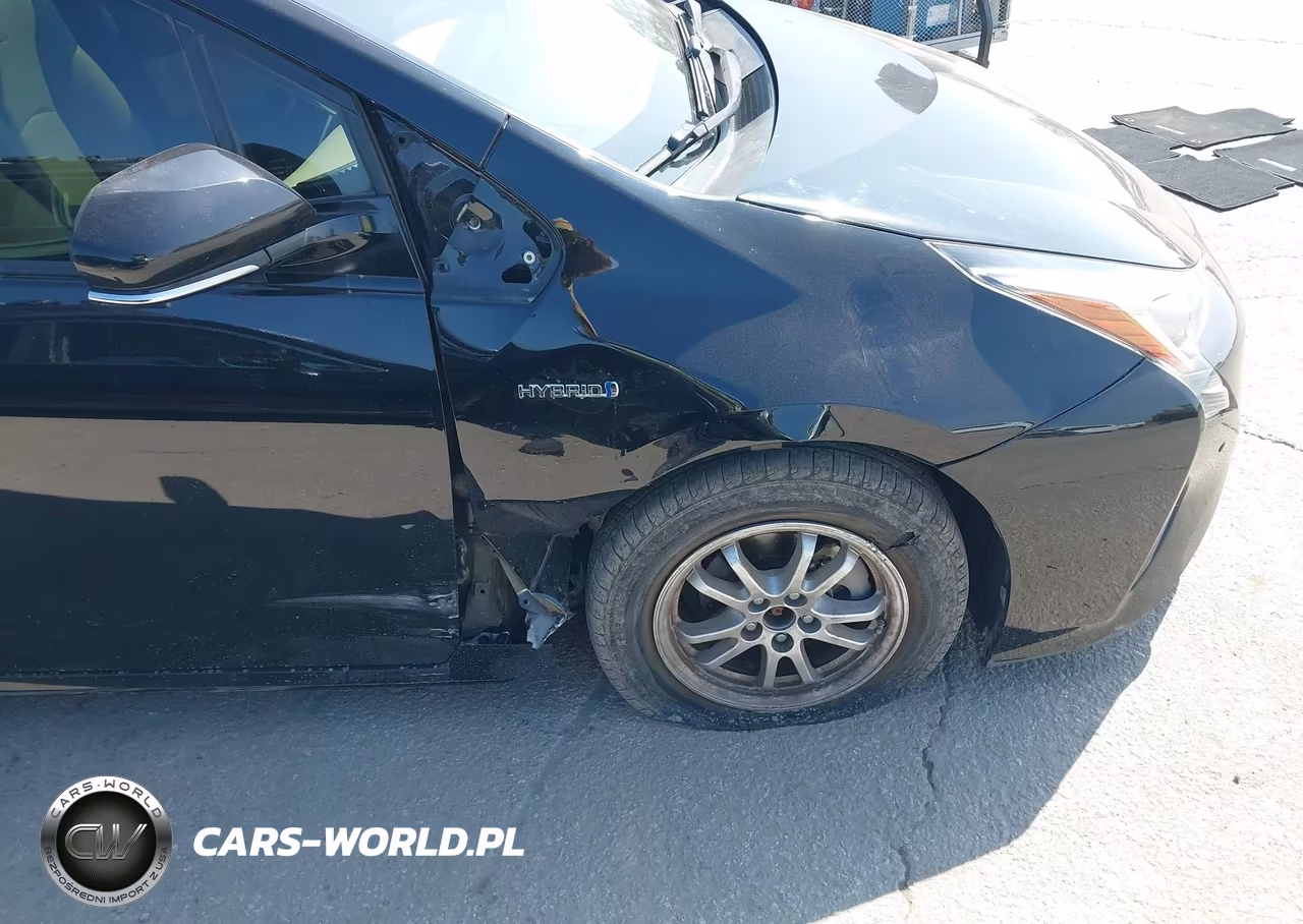 2017 Toyota Prius Two VIN:JTDKBRFU3H3043050 - 6