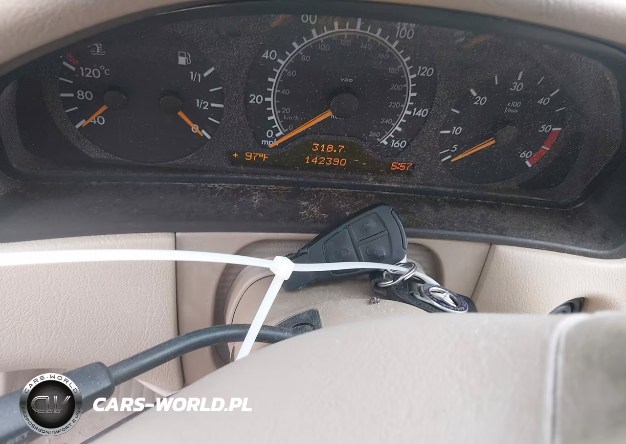 1999 Mercedes-Benz E 300 Diesel VIN:WDBJF25H9XA919995 - 11