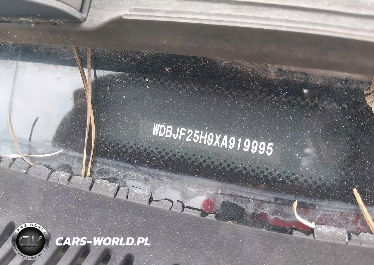 1999 Mercedes-Benz E 300 Diesel VIN:WDBJF25H9XA919995 - 12