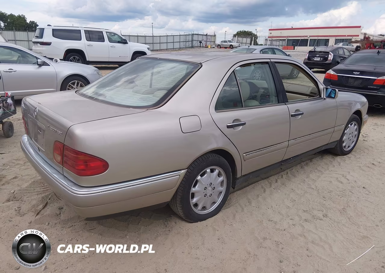 1999 Mercedes-Benz E 300 Diesel VIN:WDBJF25H9XA919995 - 4