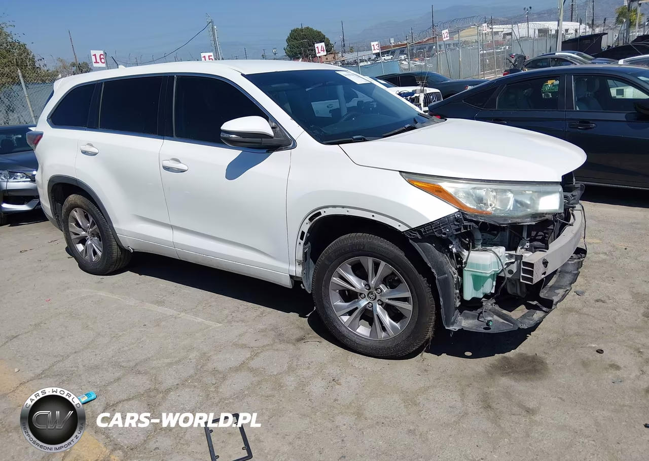 2016 Toyota Highlander Le Plus V6