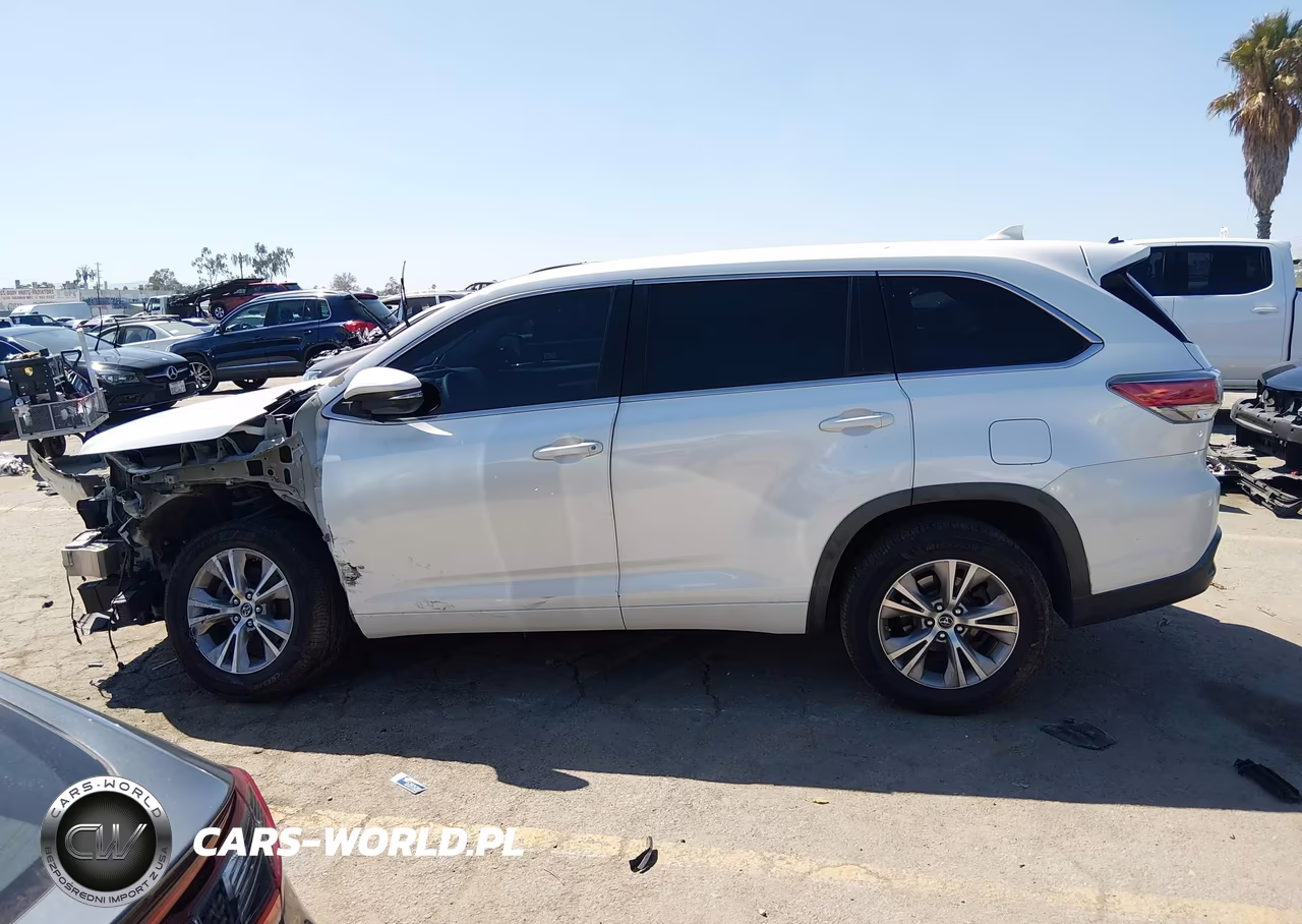 2016 Toyota Highlander Le Plus V6 VIN:5TDZKRFH0GS122139 - 15