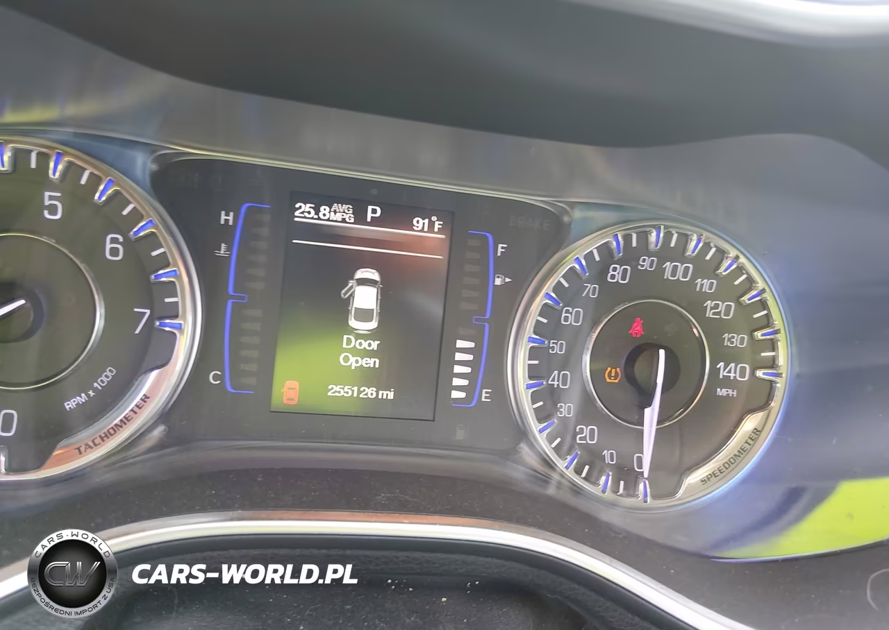 2015 Chrysler 200 Limited VIN:1C3CCCAB5FN603449 - 7