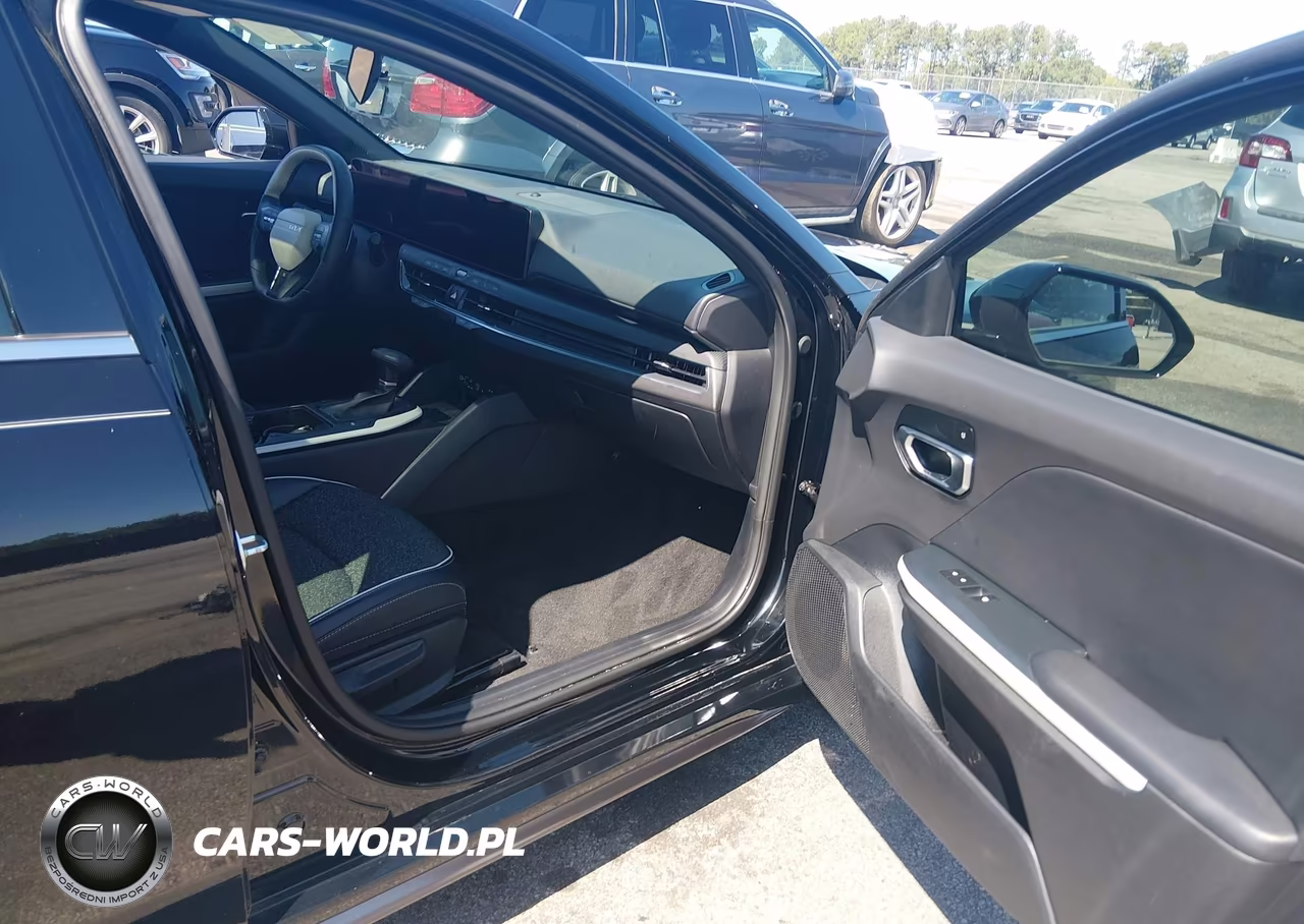 2025 Kia K4 Gt-Line VIN:3KPFW4DE2SE170411 - 5