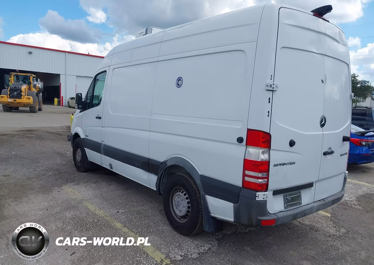 2016 Mercedes-Benz Sprinter 2500 Normal Roof VIN:WD3PE7DD9GP177857 - 3