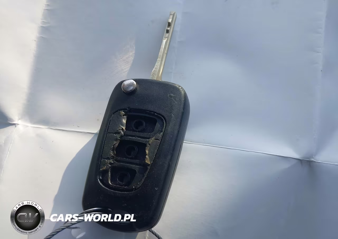 2012 Kia Soul + VIN:KNDJT2A67C7472198 - 11