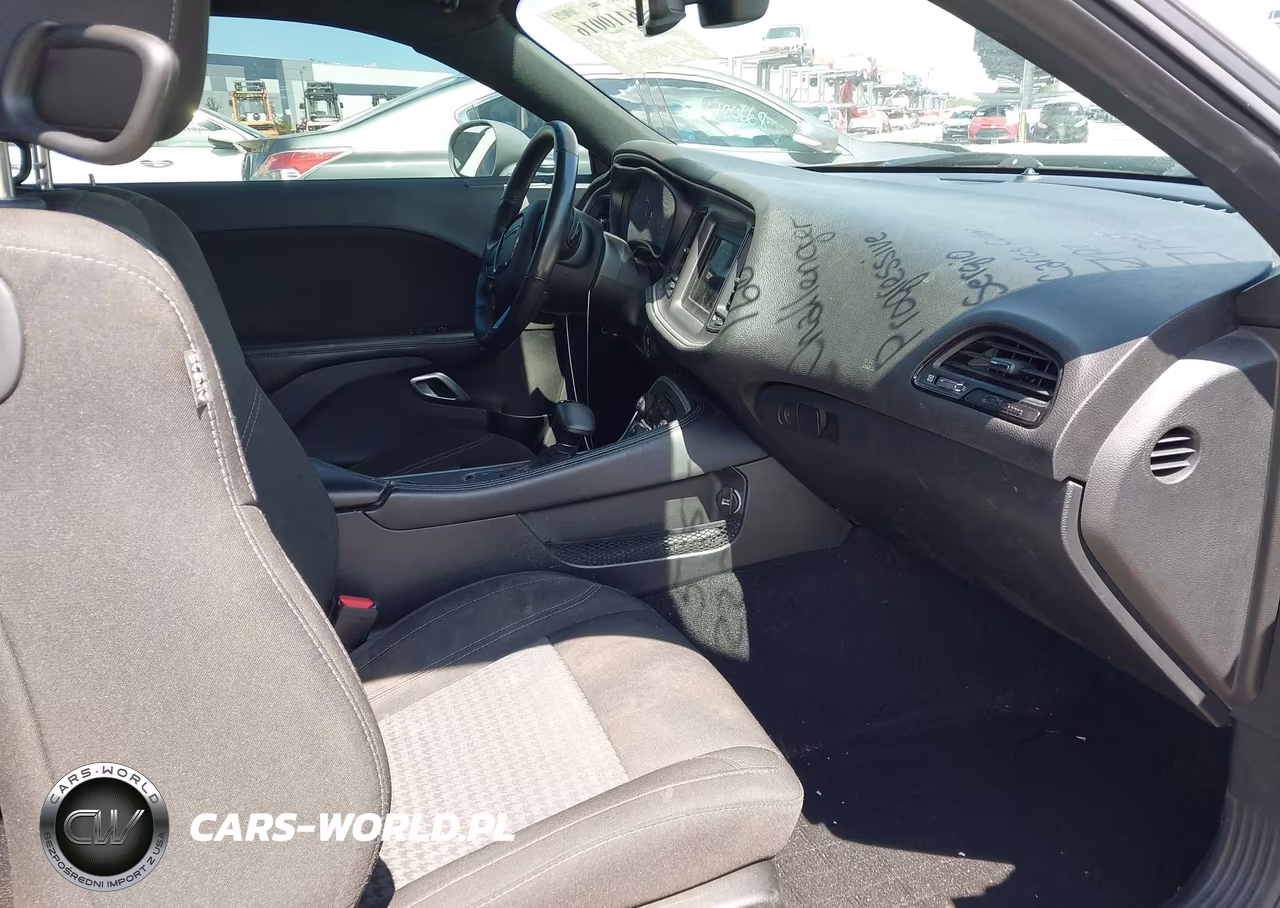 2022 Dodge Challenger Sxt VIN:2C3CDZAG5NH214930 - 5