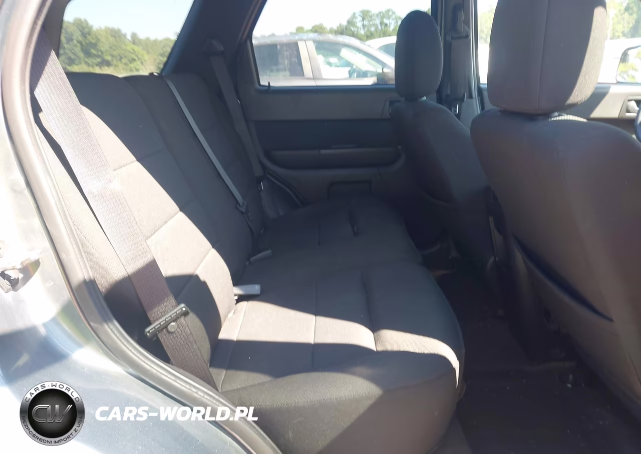 2010 Ford Escape Xlt VIN:1FMCU0DG1AKA30621 - 8