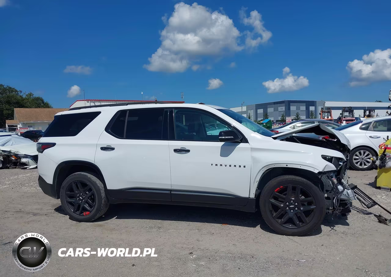 2019 Chevrolet Traverse Premier VIN:1GNERKKW3KJ195945 - 13