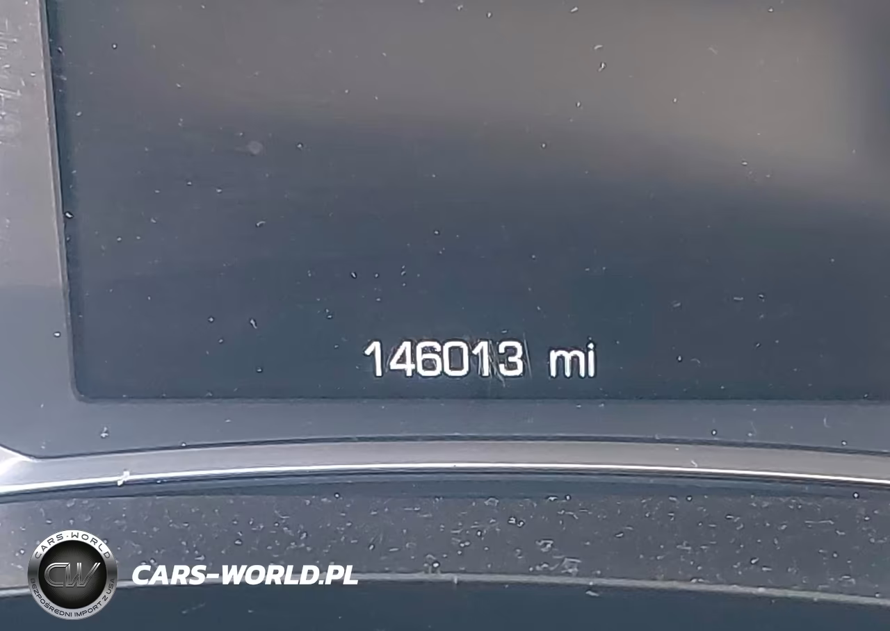 2019 Chevrolet Traverse Premier VIN:1GNERKKW3KJ195945 - 15