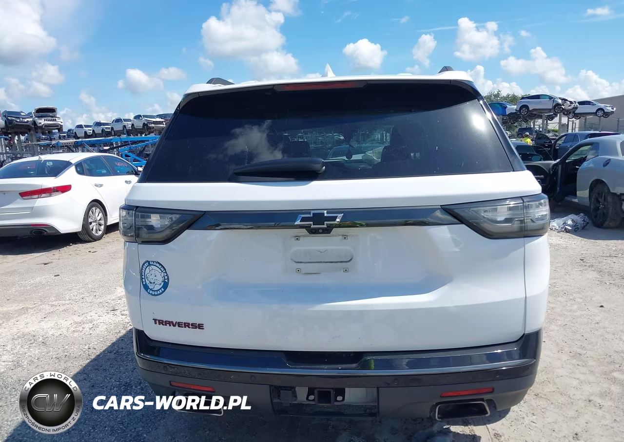 2019 Chevrolet Traverse Premier VIN:1GNERKKW3KJ195945 - 16