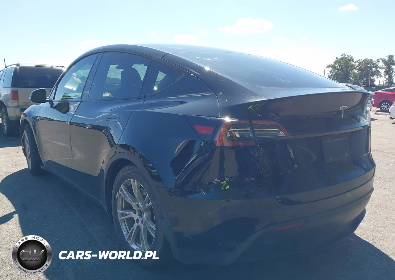 2023 Tesla Model Y Awd-Long Range Dual Motor All-Wheel Drive VIN:7SAYGAEEXPF770696 - 3