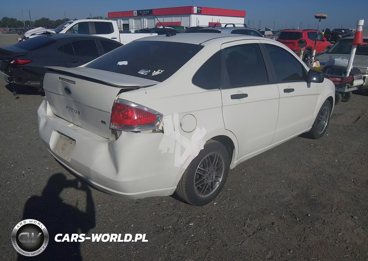 2010 Ford Focus Se VIN:1FAHP3FN1AW182007 - 4
