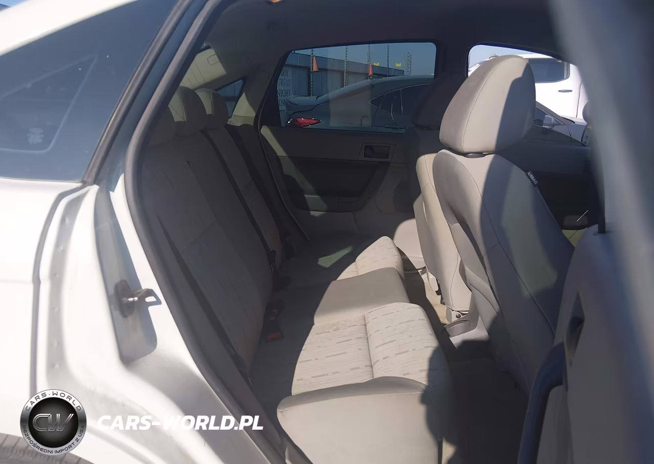 2010 Ford Focus Se VIN:1FAHP3FN1AW182007 - 8