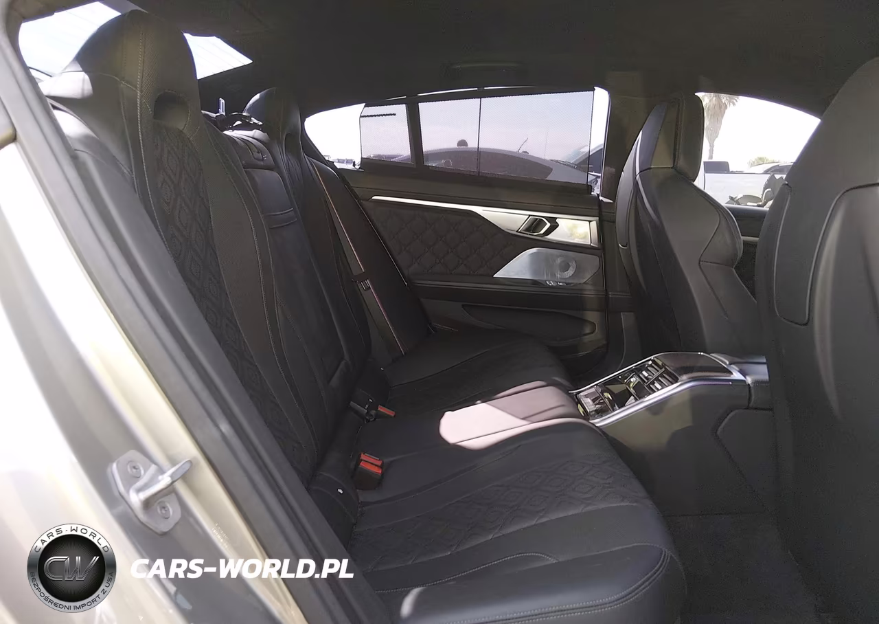 2021 BMW M8 Gran Coupe VIN:WBSGV0C06MCF28122 - 8