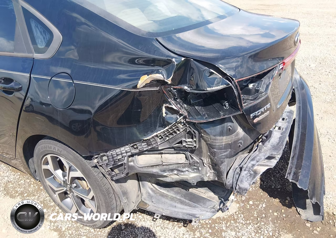 2020 Kia Forte Lxs VIN:3KPF24AD9LE179468 - 6
