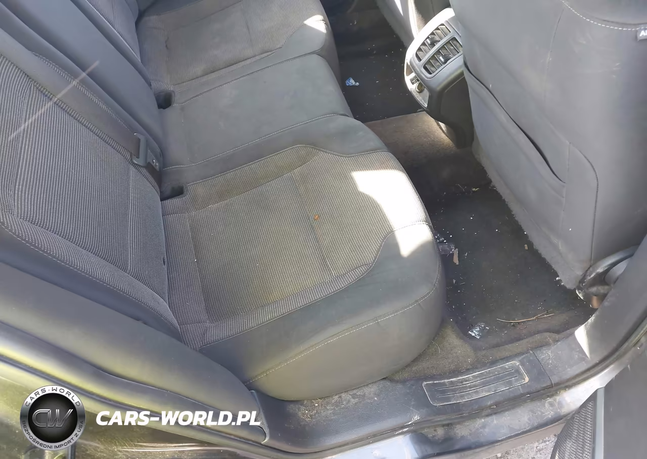 2018 Ford Taurus Sel VIN:1FAHP2E80JG131145 - 8