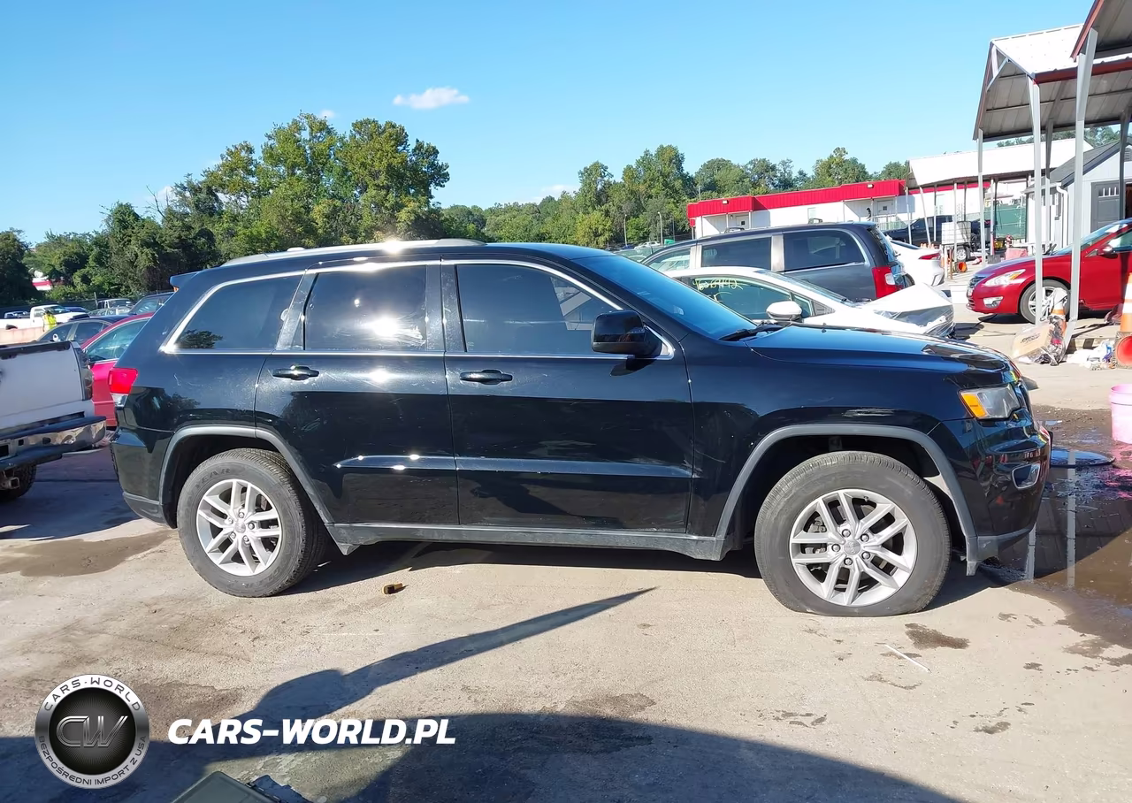 2017 Jeep Grand Cherokee Laredo 4X2 VIN:1C4RJEAG3HC717483 - 13