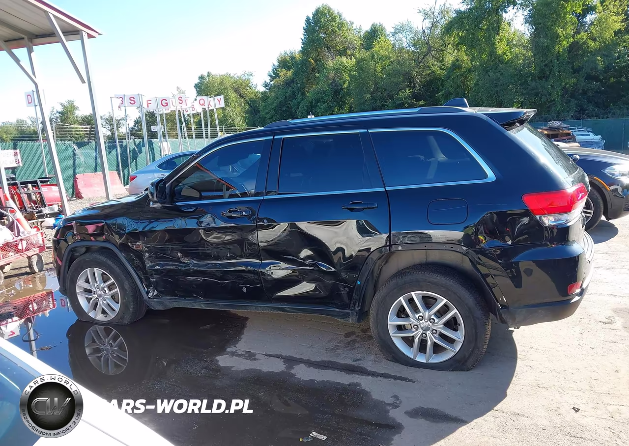 2017 Jeep Grand Cherokee Laredo 4X2 VIN:1C4RJEAG3HC717483 - 14