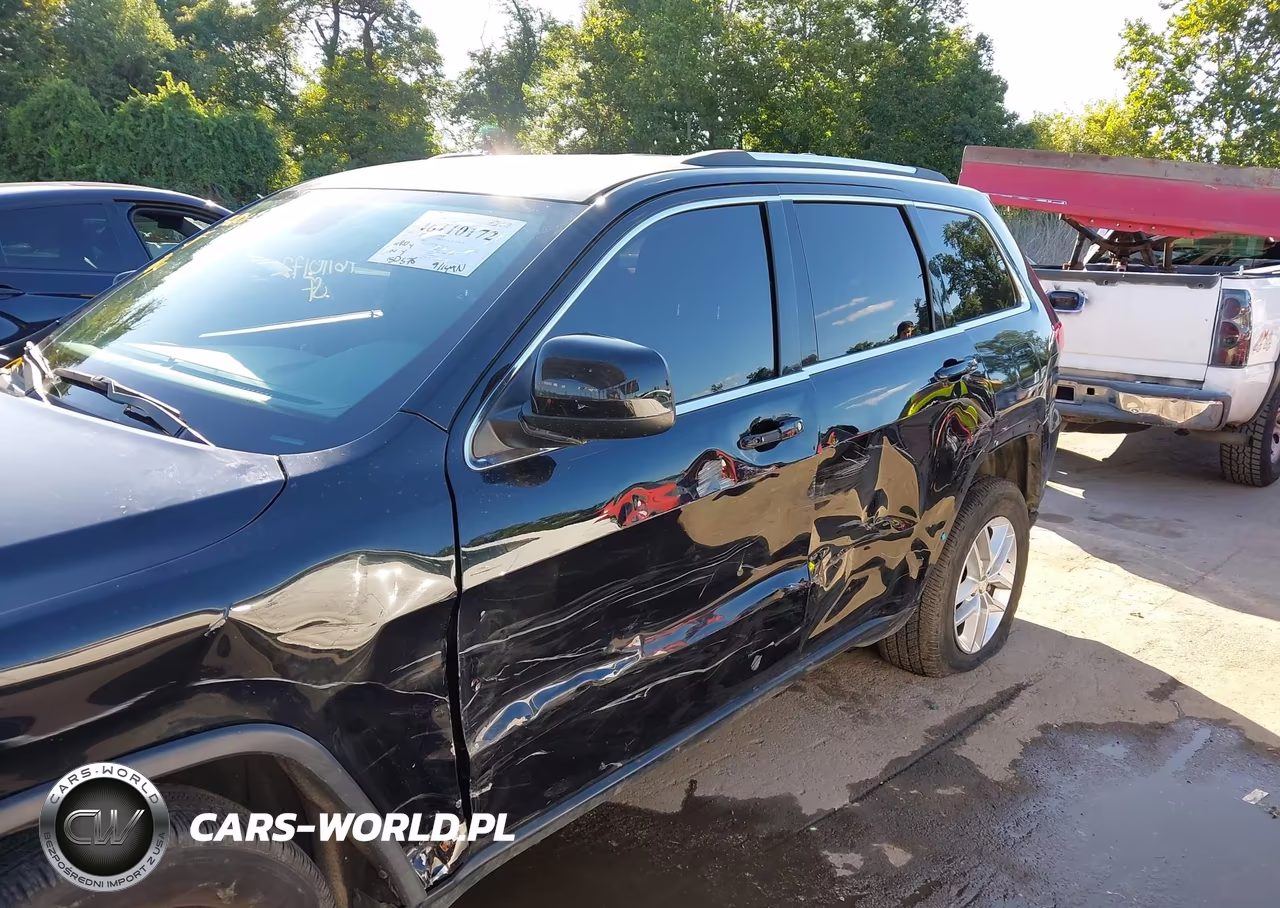 2017 Jeep Grand Cherokee Laredo 4X2 VIN:1C4RJEAG3HC717483 - 17