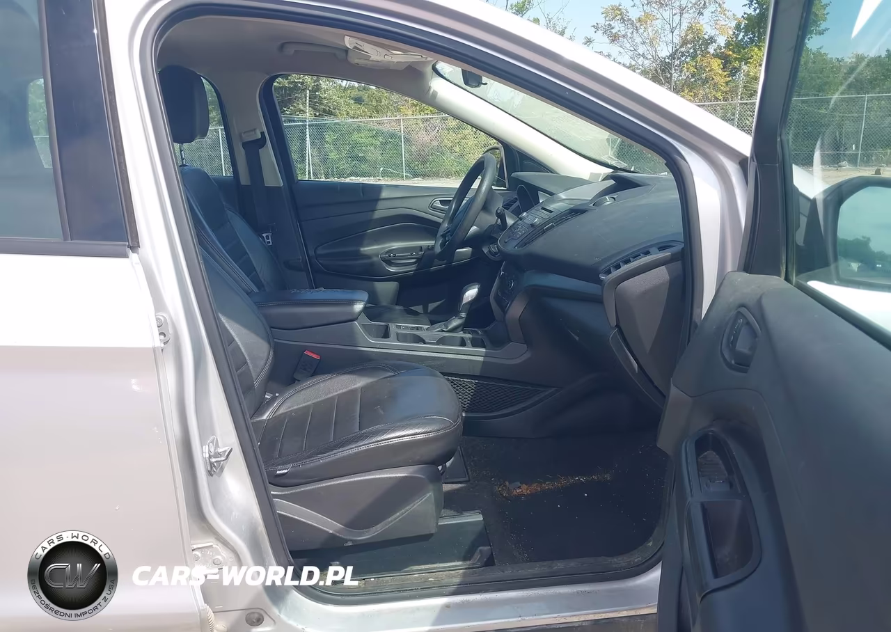 2017 Ford Escape S VIN:1FMCU0F79HUC98635 - 5