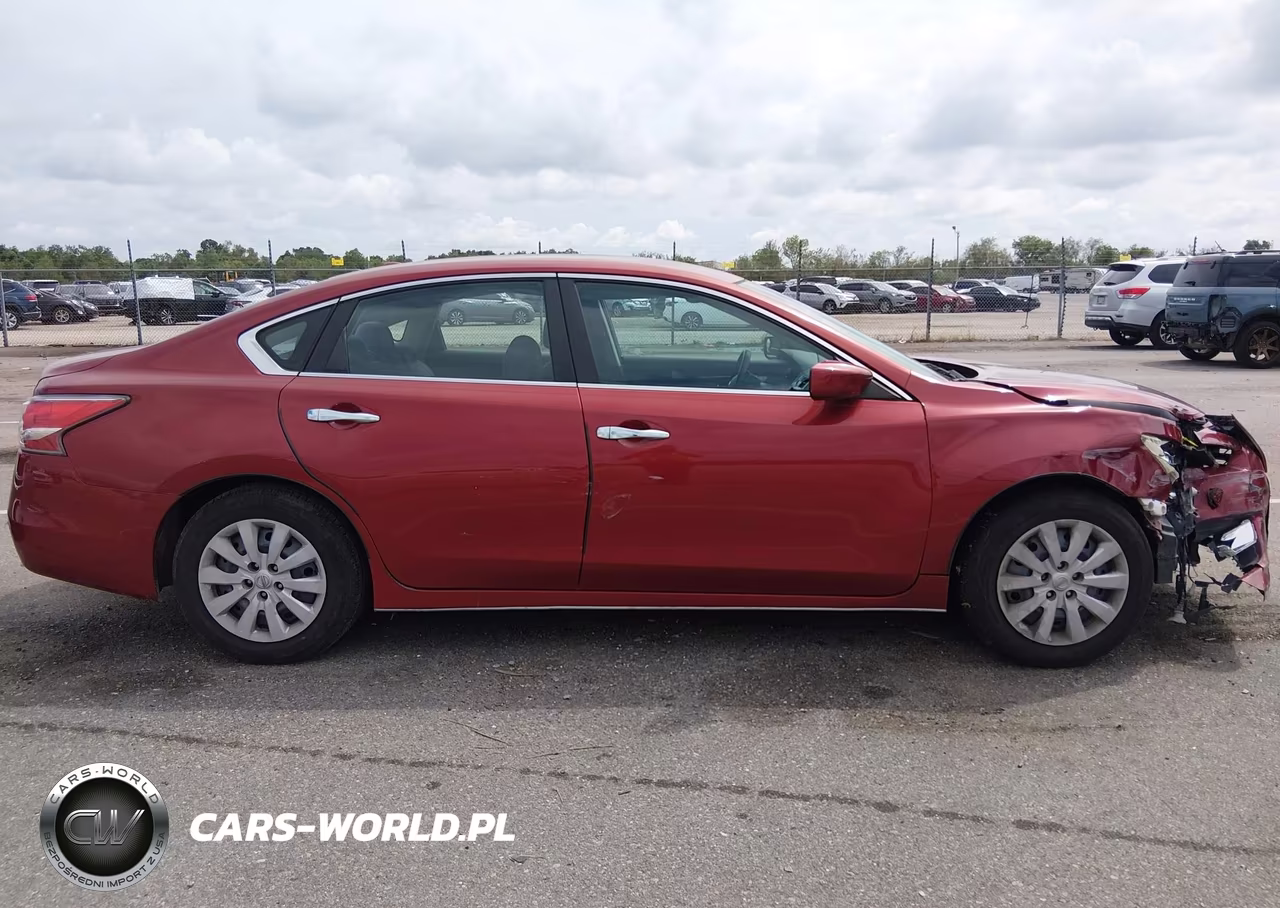 2015 Nissan Altima 2.5 S VIN:1N4AL3AP6FC136686 - 13