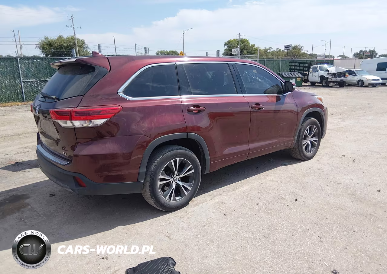 2017 Toyota Highlander Le VIN:5TDZZRFH9HS214766 - 4