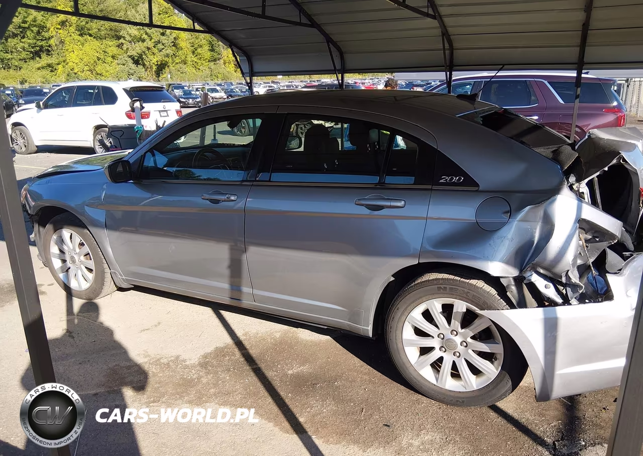 2013 Chrysler 200 Touring VIN:1C3CCBBB8DN579623 - 15