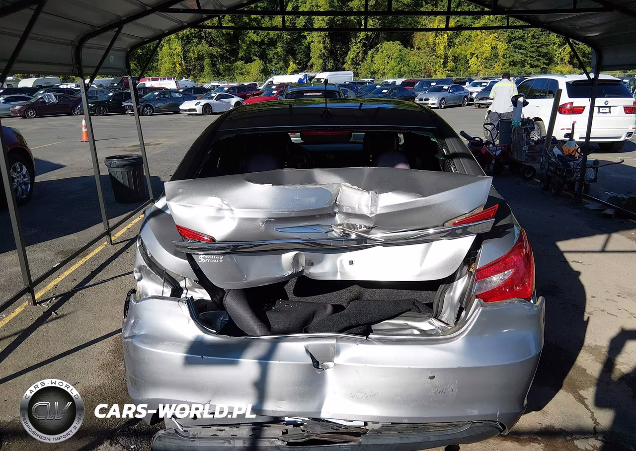 2013 Chrysler 200 Touring VIN:1C3CCBBB8DN579623 - 17