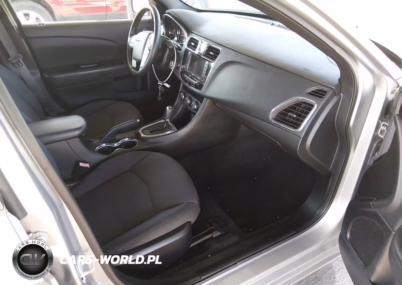 2013 Chrysler 200 Touring VIN:1C3CCBBB8DN579623 - 5