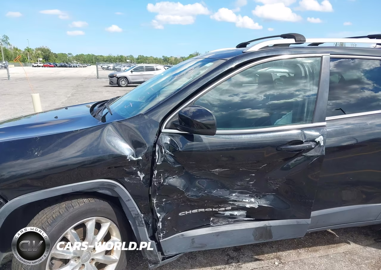 2016 Jeep Cherokee Limited VIN:1C4PJLDSXGW373935 - 6
