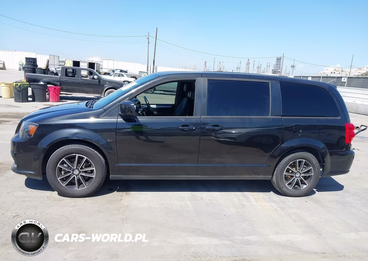 2019 Dodge Grand Caravan Gt VIN:2C4RDGEG4KR645964 - 14