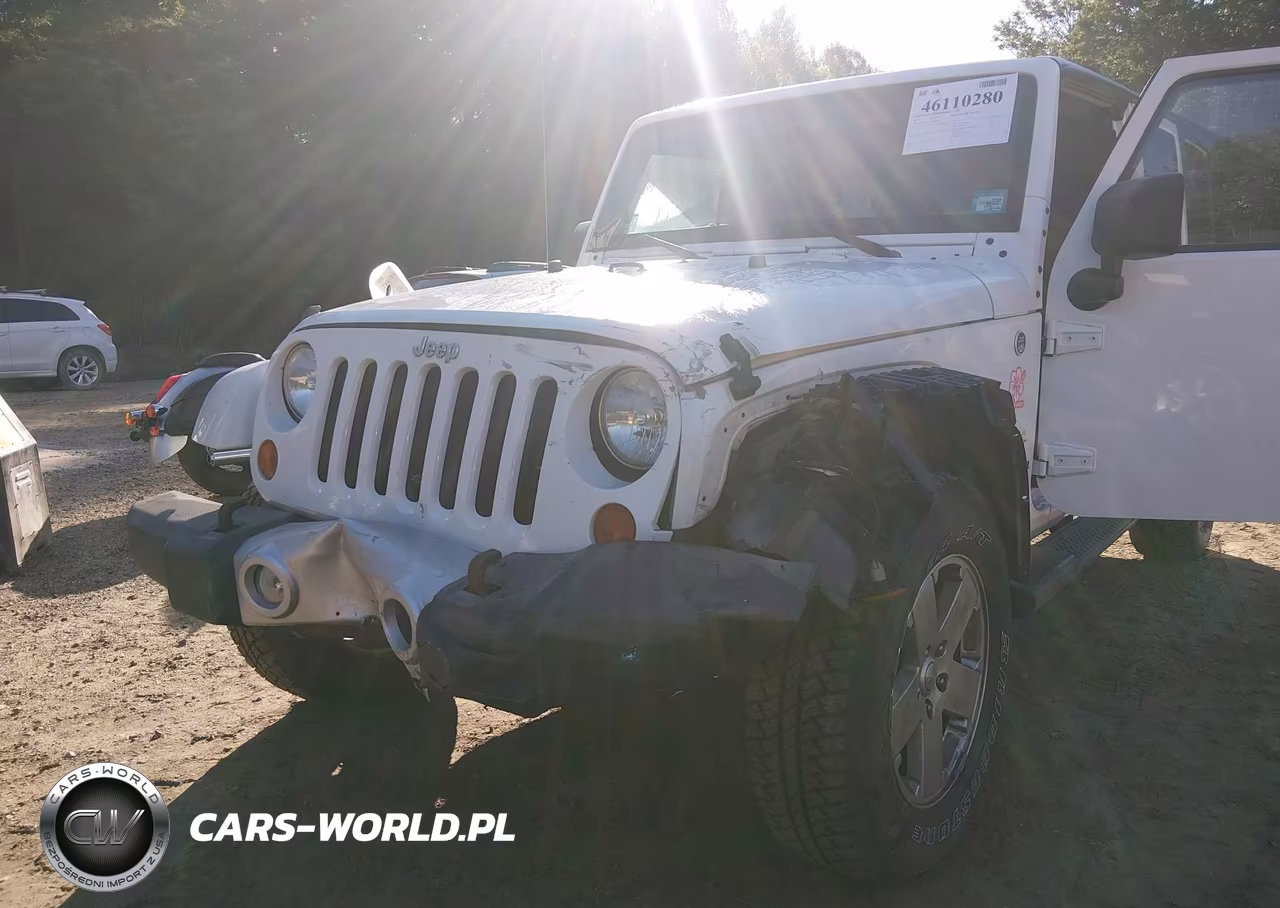 2012 Jeep Wrangler Unlimited Sahara VIN:1C4BJWEG0CL245463 - 6