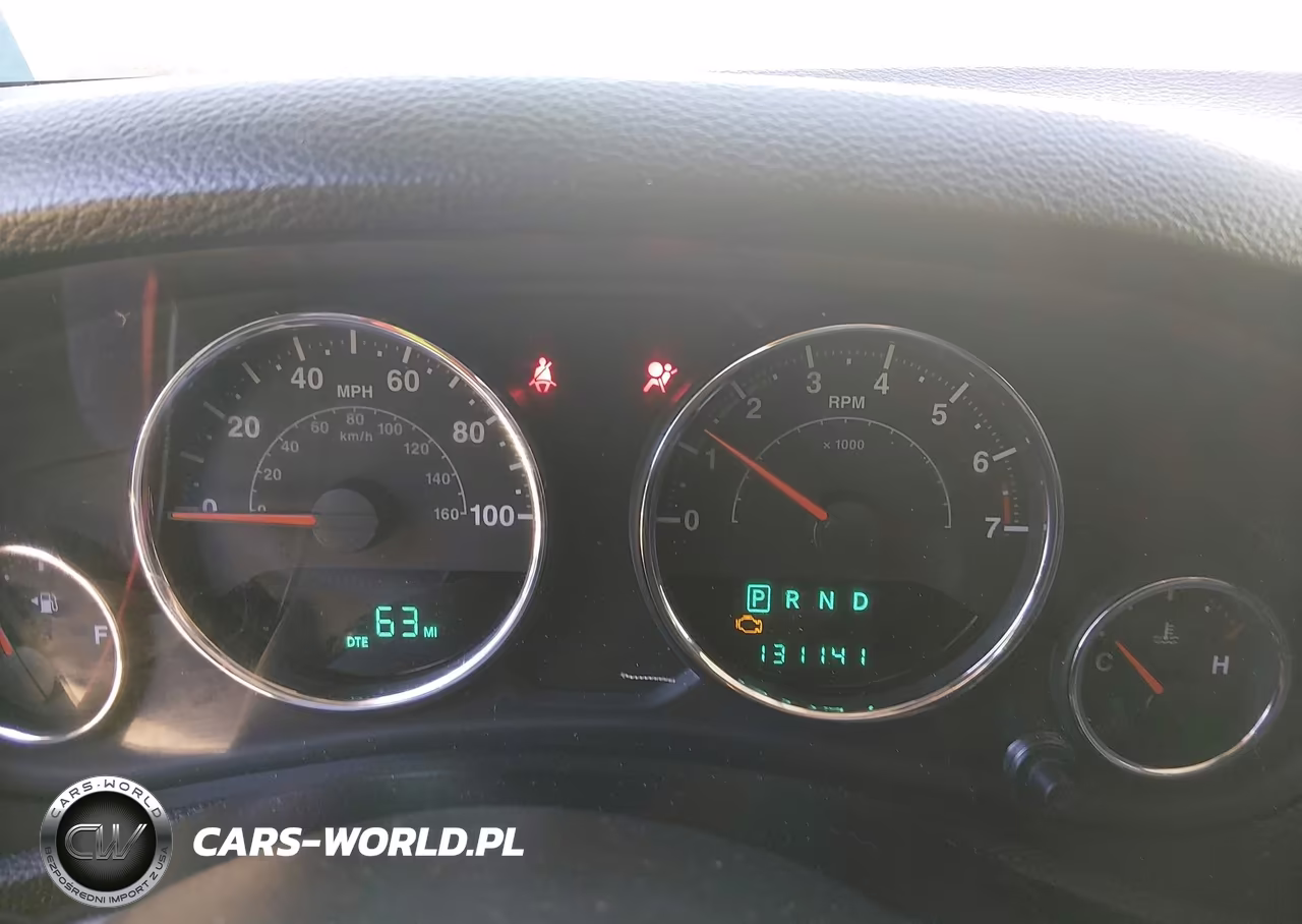 2012 Jeep Wrangler Unlimited Sahara VIN:1C4BJWEG0CL245463 - 7