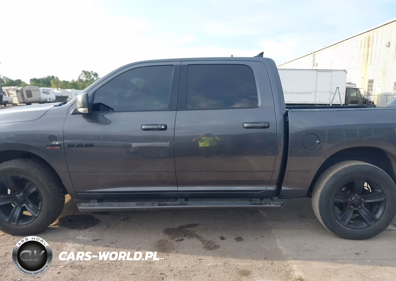 2018 Ram 1500 Night 4X4 5'7 Box VIN:1C6RR7MT4JS196452 - 14