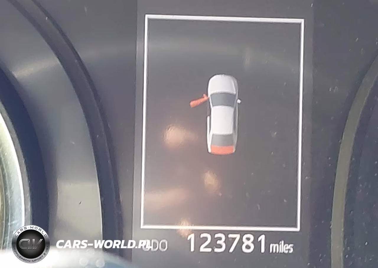 2018 Toyota Camry Se VIN:4T1B11HK9JU646354 - 16