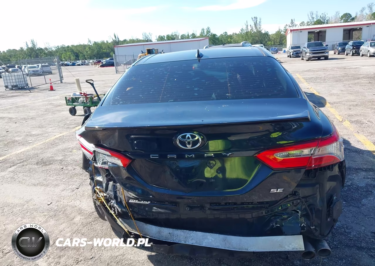 2018 Toyota Camry Se VIN:4T1B11HK9JU646354 - 17