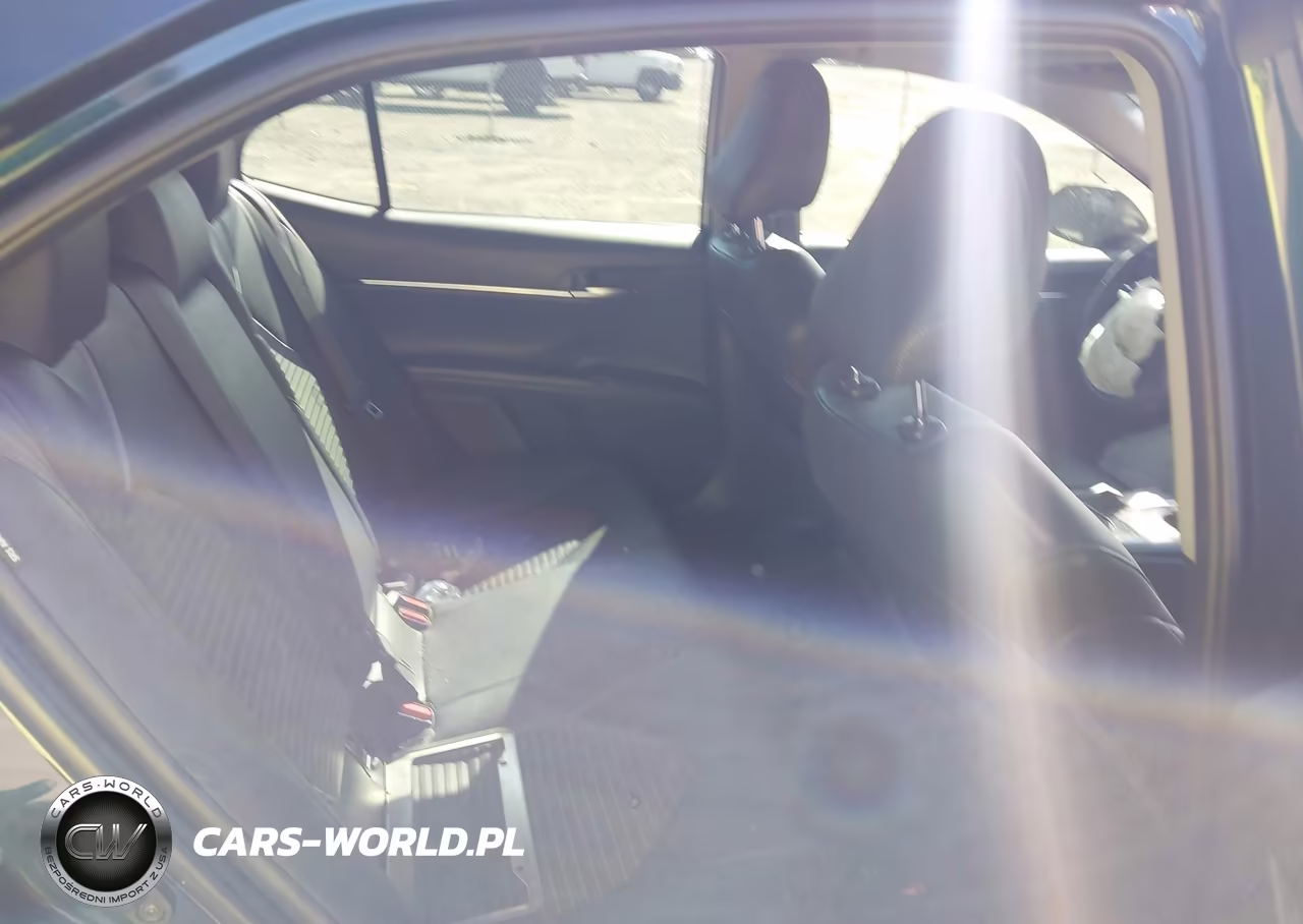 2018 Toyota Camry Se VIN:4T1B11HK9JU646354 - 8