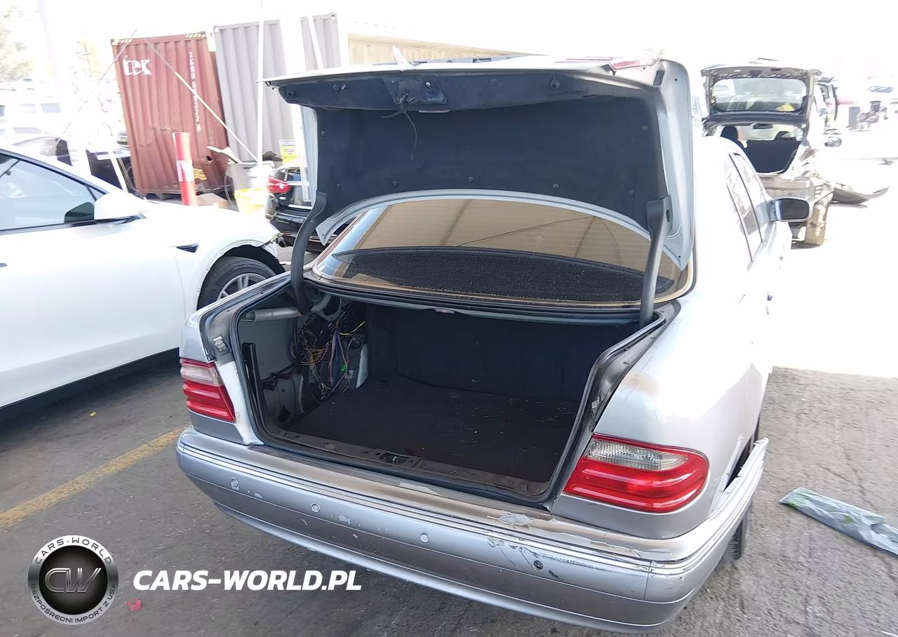 2001 Mercedes-Benz E 320 VIN:WDBJF65J81B381592 - 12