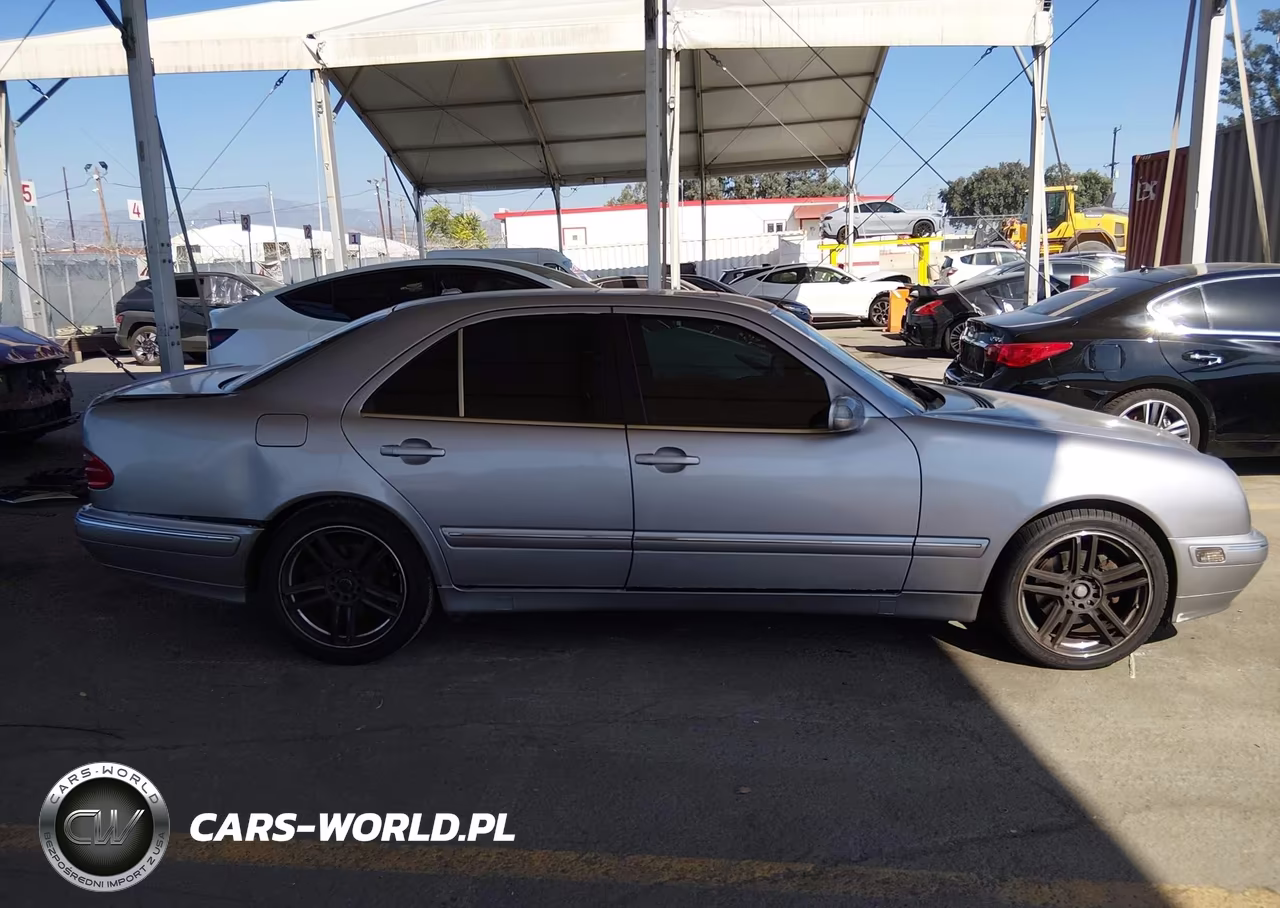 2001 Mercedes-Benz E 320 VIN:WDBJF65J81B381592 - 15