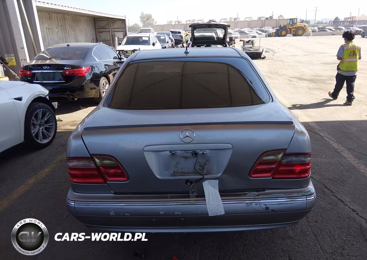2001 Mercedes-Benz E 320 VIN:WDBJF65J81B381592 - 18