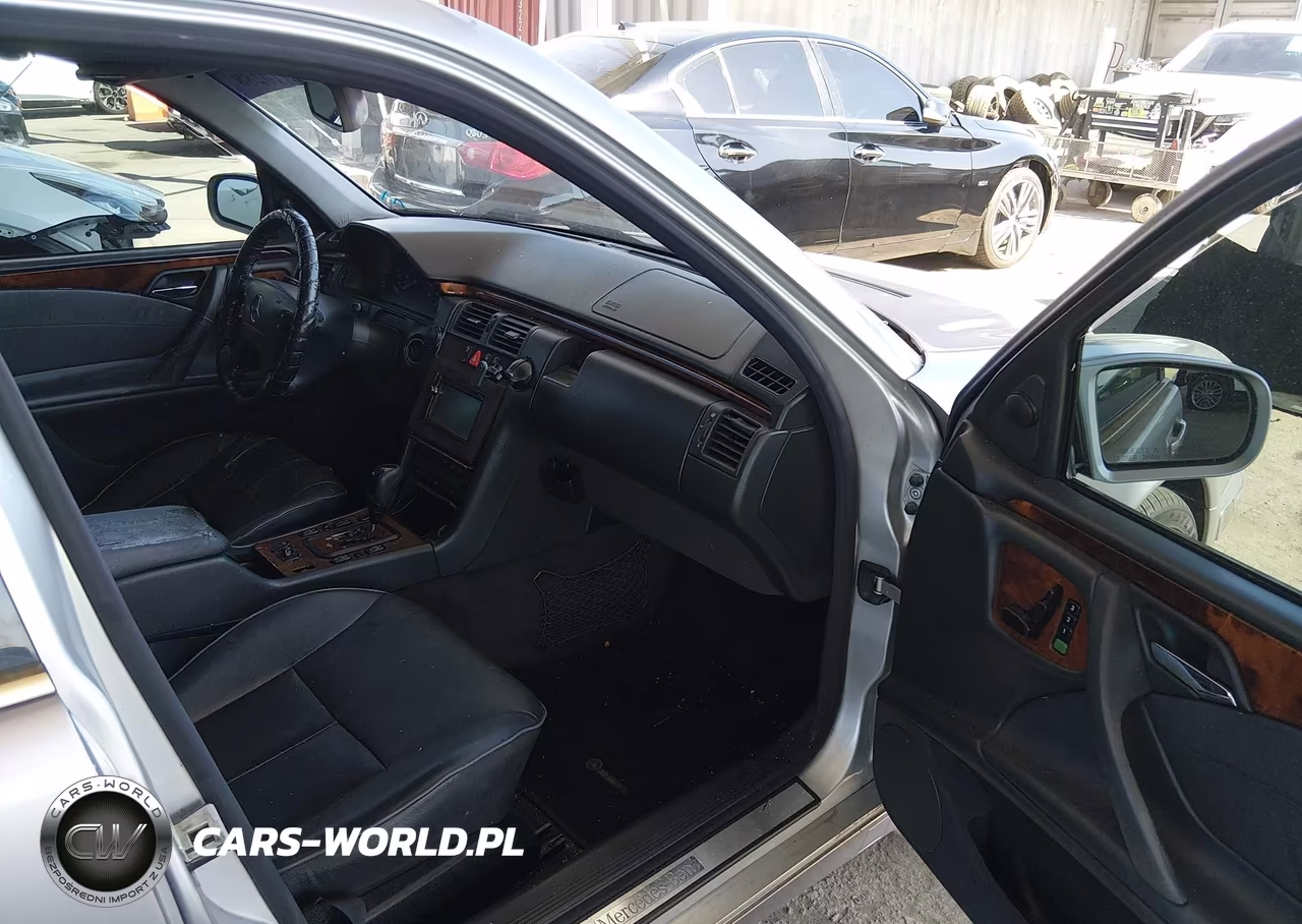 2001 Mercedes-Benz E 320 VIN:WDBJF65J81B381592 - 5