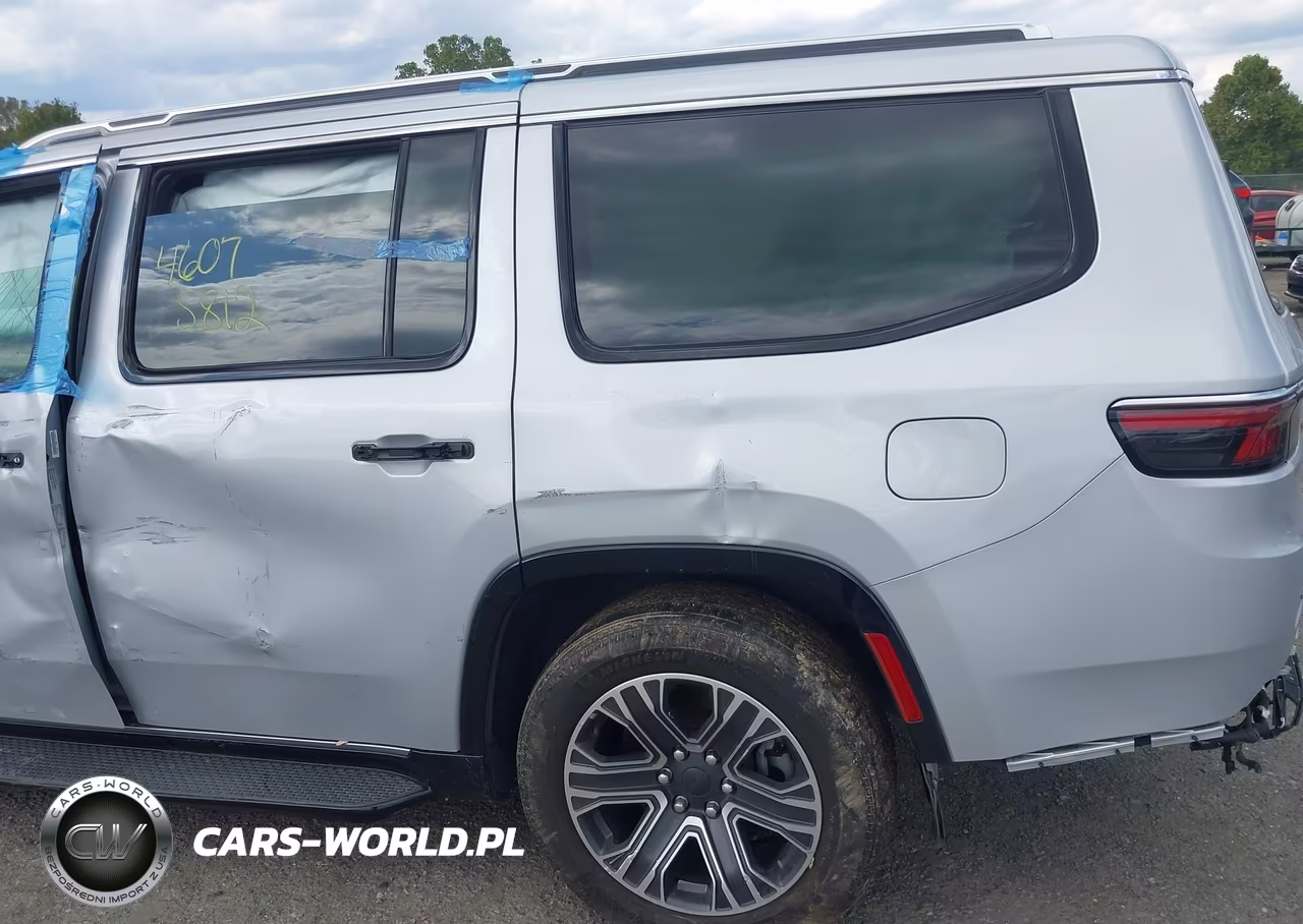 2022 Jeep Wagoneer Series Iii 4X4 VIN:1C4SJVDT2NS109823 - 18