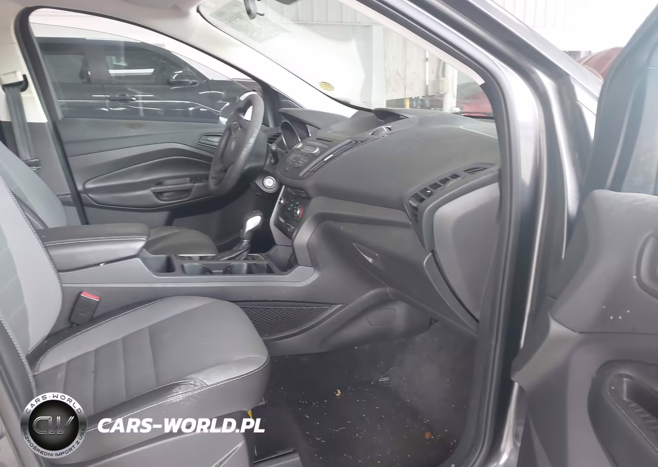 2018 Ford Escape S VIN:1FMCU0F77JUA17096 - 5