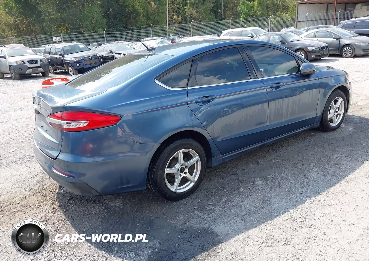2019 Ford Fusion S VIN:3FA6P0G77KR128897 - 4