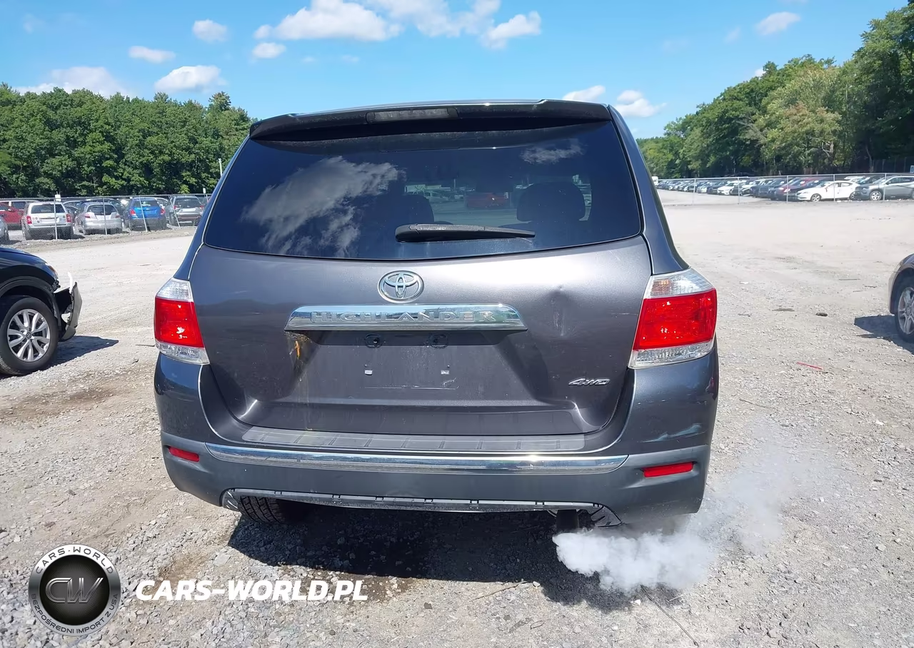2012 Toyota Highlander Base V6 VIN:5TDBK3EH2CS118880 - 16