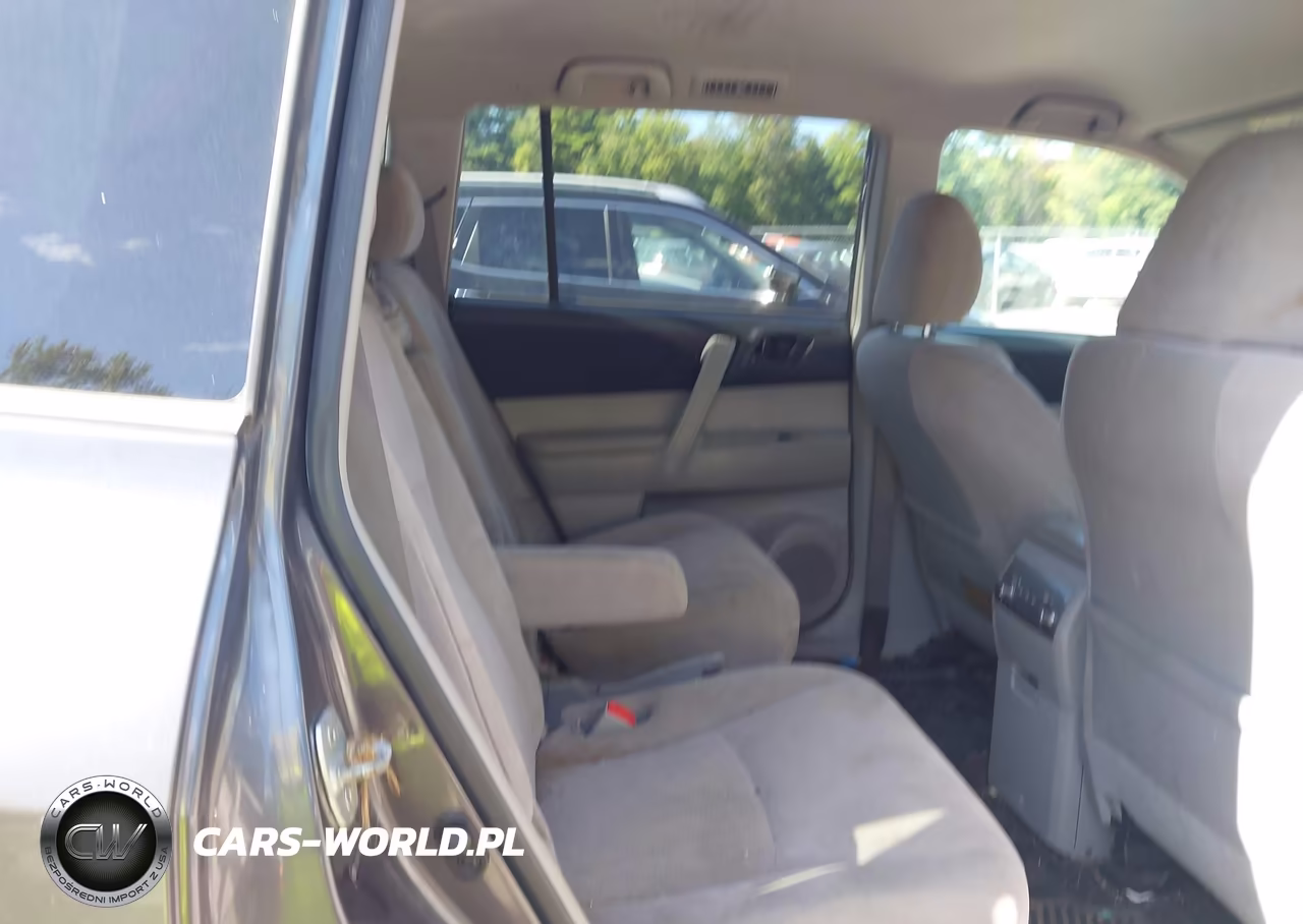 2012 Toyota Highlander Base V6 VIN:5TDBK3EH2CS118880 - 8