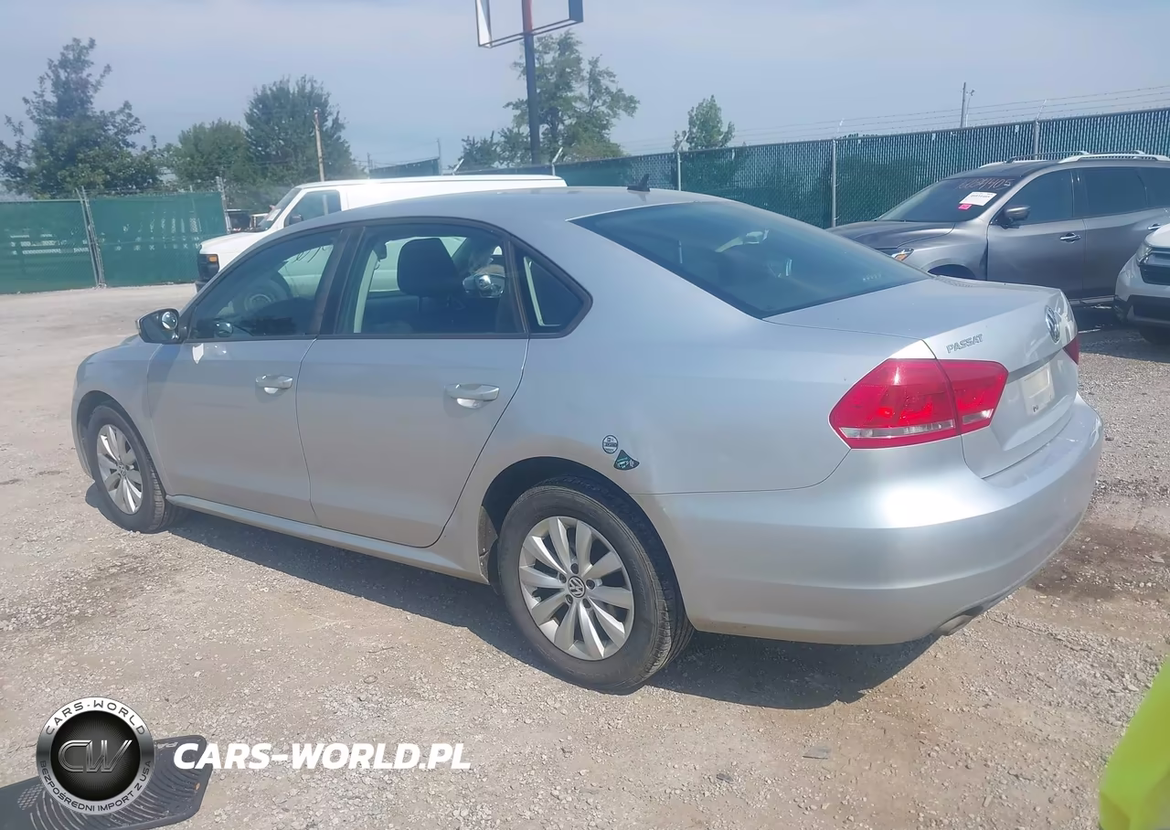 2013 Volkswagen Passat 2.5L S VIN:1VWAP7A33DC086200 - 3