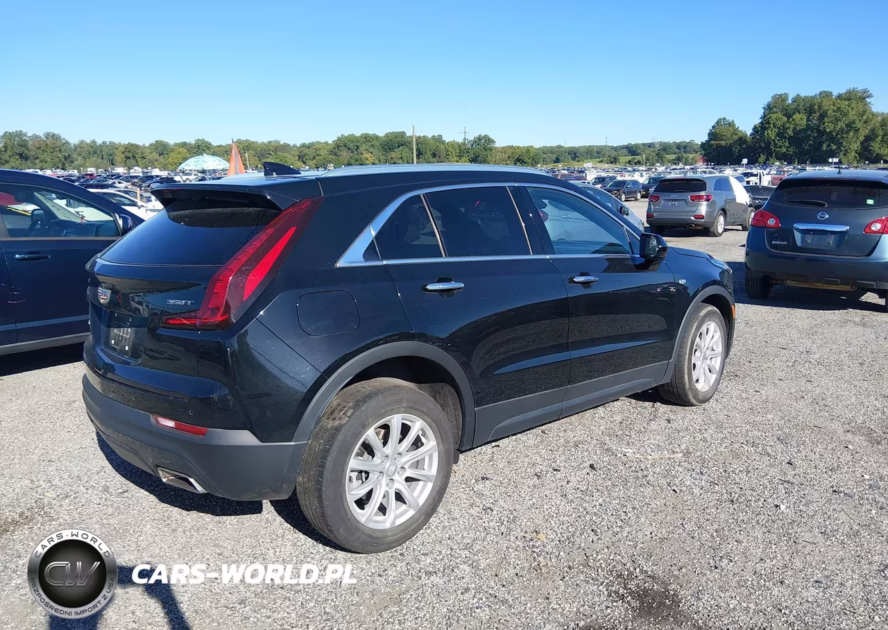 2022 Cadillac Xt4 Awd Luxury VIN:1GYFZBR48NF170042 - 4