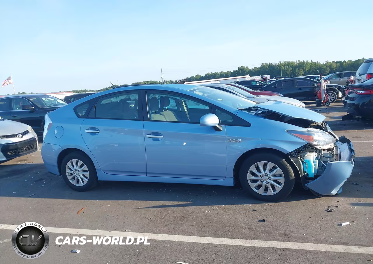2014 Toyota Prius Plug-In VIN:JTDKN3DP2E3050231 - 13